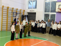 Торжественная линейка в честь Дня Защитника Отечества